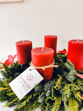 Lade das Bild in den Galerie-Viewer, Adventsset - Vier rote Kerzen